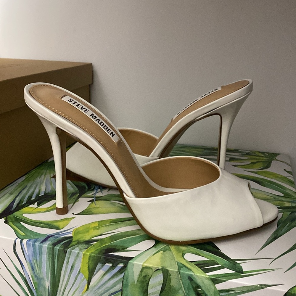 Steve Madden PRIYA White Patent Leather Mules Slides High Heels